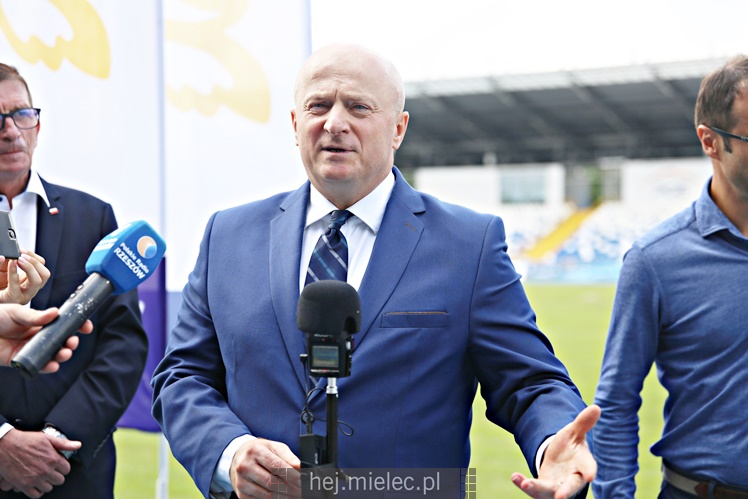 Zakończenie I etapu budowy podgrzewania boiska Stadionu Miejskiego