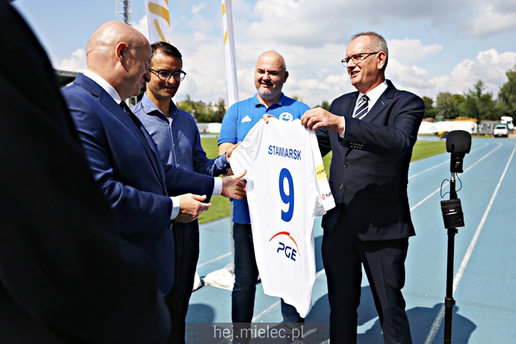 Zakończenie I etapu budowy podgrzewania boiska Stadionu Miejskiego