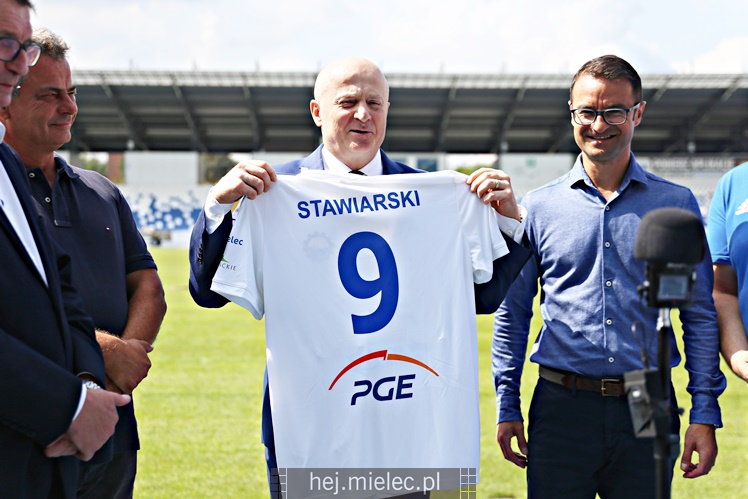 Zakończenie I etapu budowy podgrzewania boiska Stadionu Miejskiego
