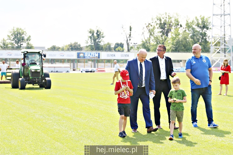 Zakończenie I etapu budowy podgrzewania boiska Stadionu Miejskiego