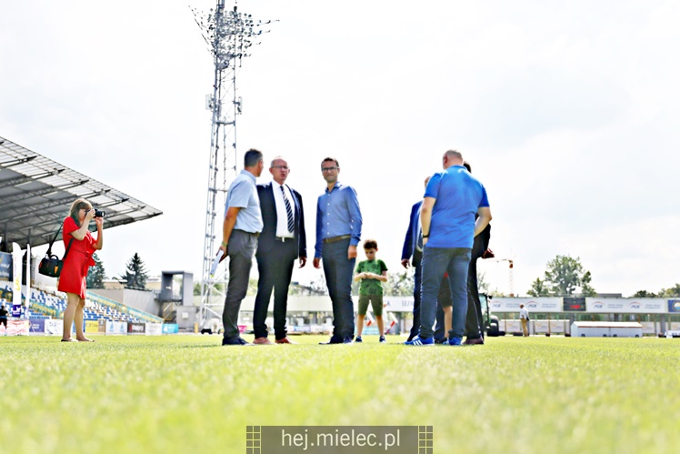 Zakończenie I etapu budowy podgrzewania boiska Stadionu Miejskiego
