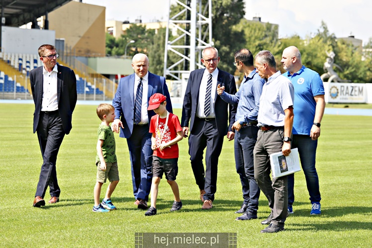 Zakończenie I etapu budowy podgrzewania boiska Stadionu Miejskiego
