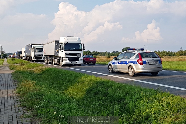 Wypadek w Tuszymie. Cztery osoby w szpitalu