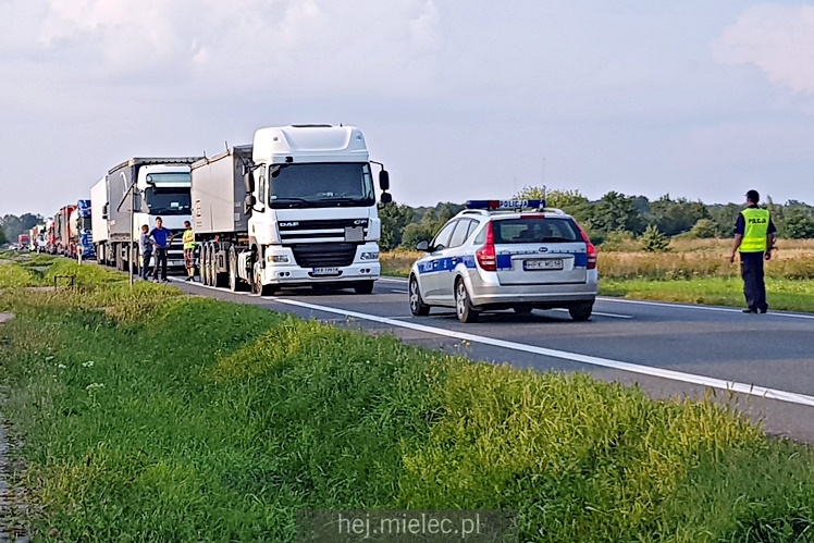 Wypadek w Tuszymie. Cztery osoby w szpitalu