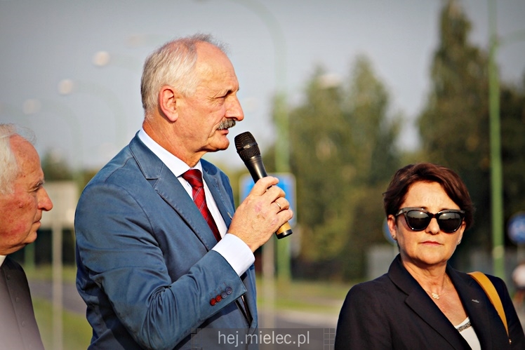 Rondo na al. Kwiatkowskiego już oficjalnie ma swoją nazwę ? NSZZ Solidarność