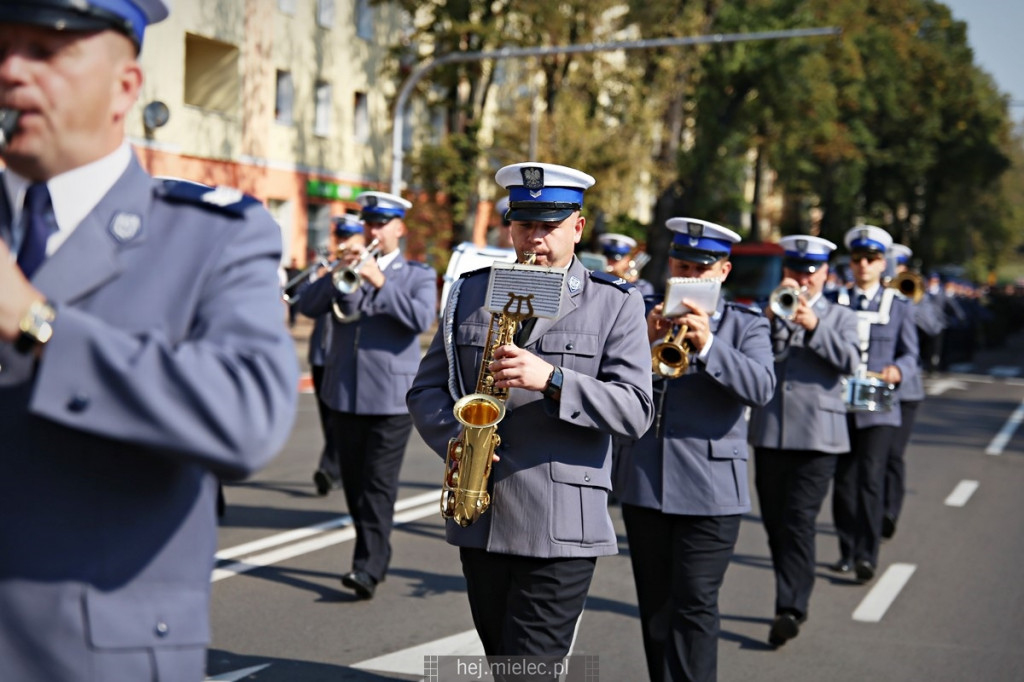 Wręczenie sztandaru mieleckiej Policji