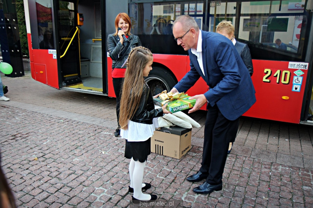 Dwa autobusowe eksperymenty w Mielcu