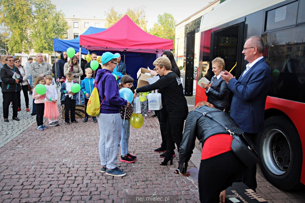 Dwa autobusowe eksperymenty w Mielcu