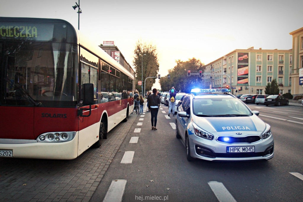 Dwa autobusowe eksperymenty w Mielcu