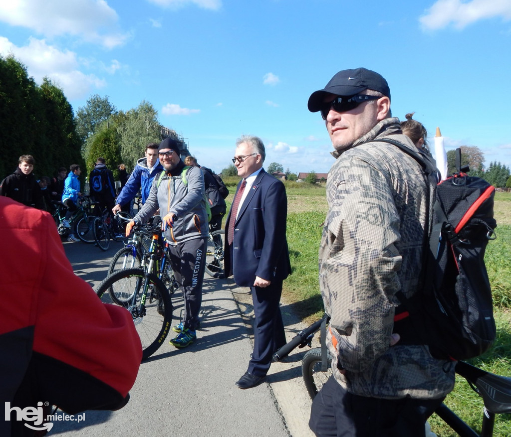 Ku Niepodległej - śladami bohaterów i miejsc pamięci