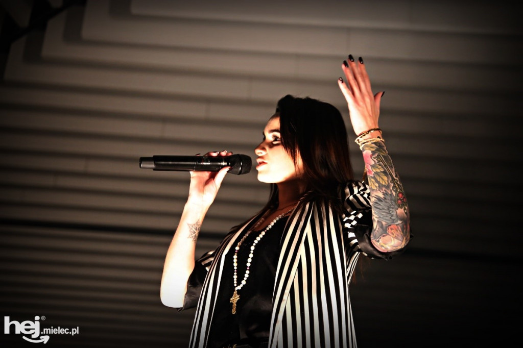 Ewelina Lisowska w Galerii Navigator