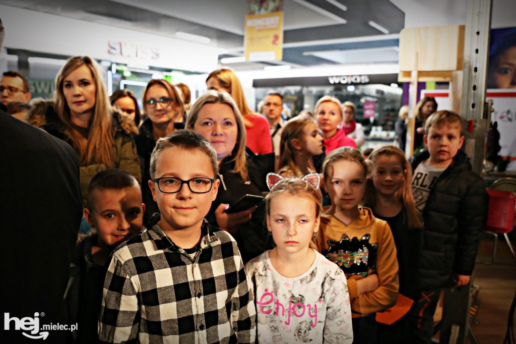Ewelina Lisowska w Galerii Navigator