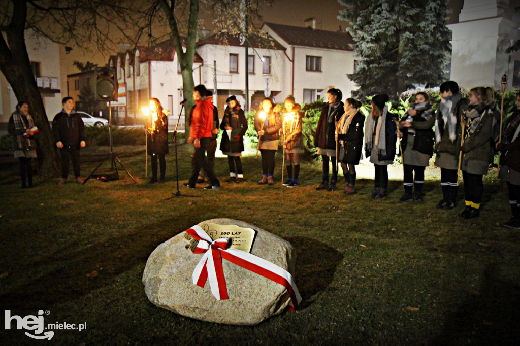 Harcerze odsłonili głaz na 100-lecie ZHP