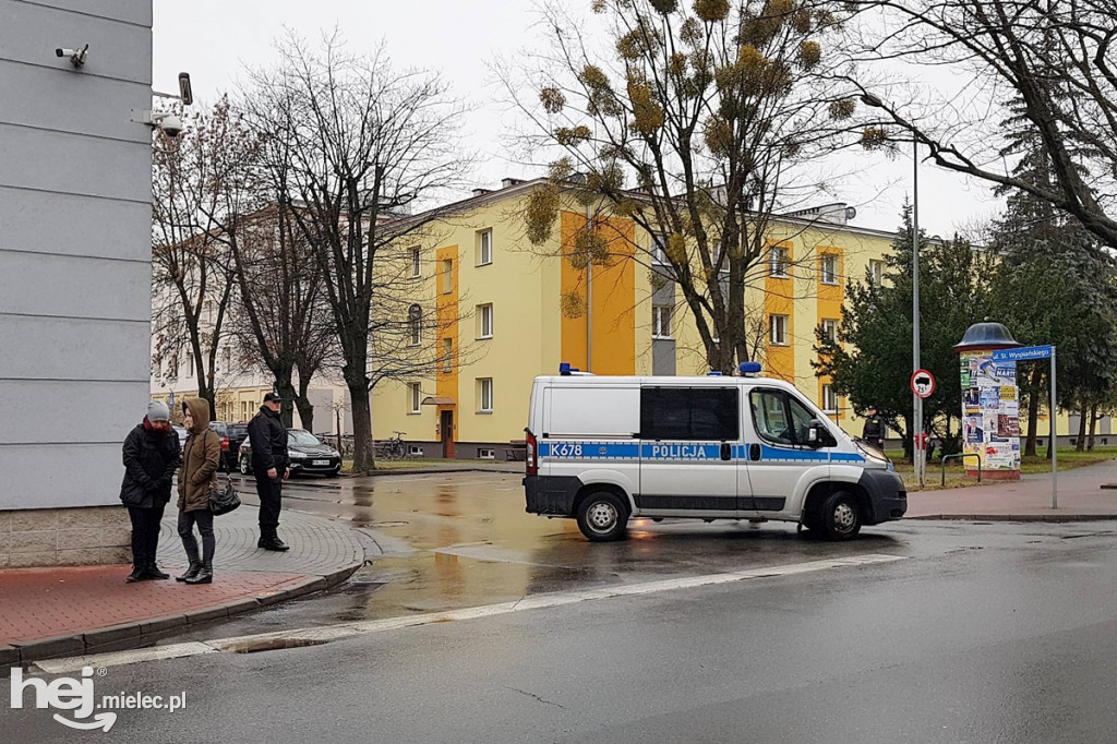 Zawiadomienie o bombie w centrum miasta