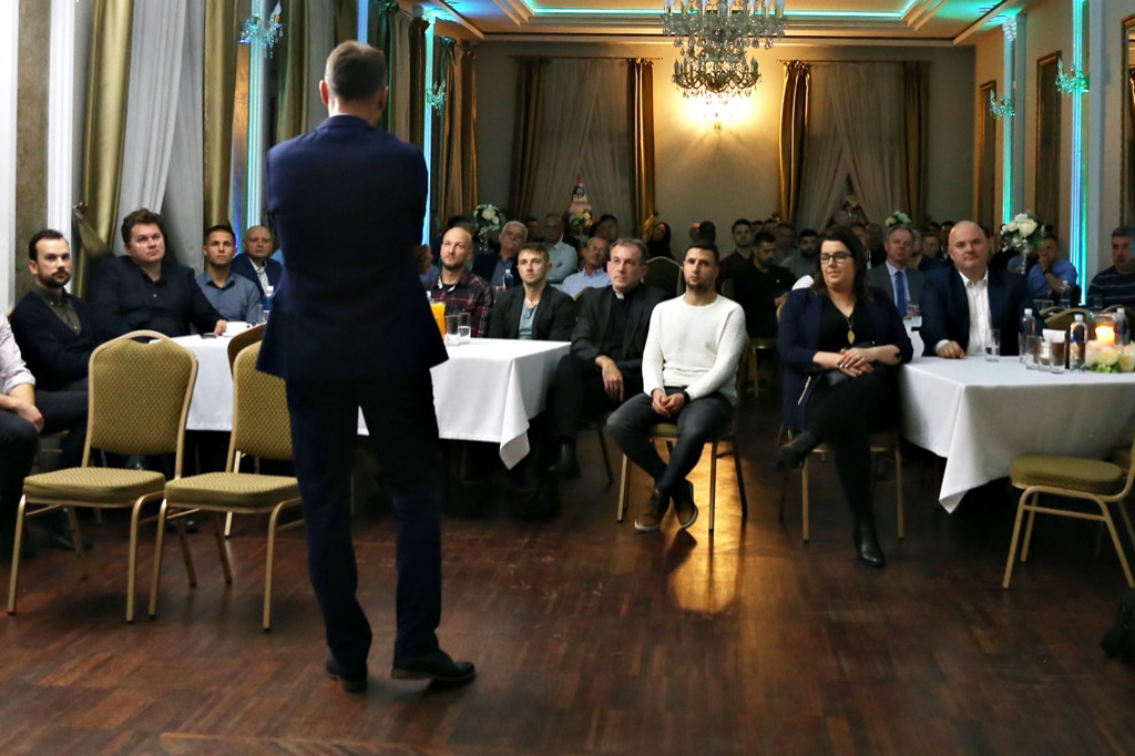 Biało-Niebieska Kolacja FKS