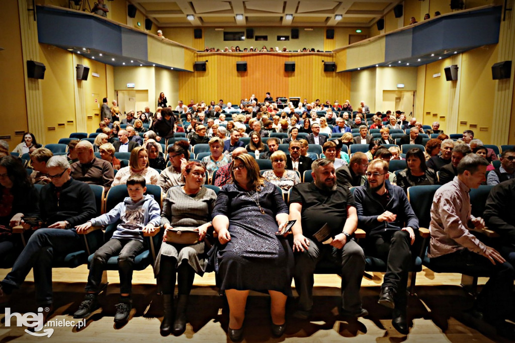 Koncert Andrzeja Szęszoła z zespołem i orkiestrą