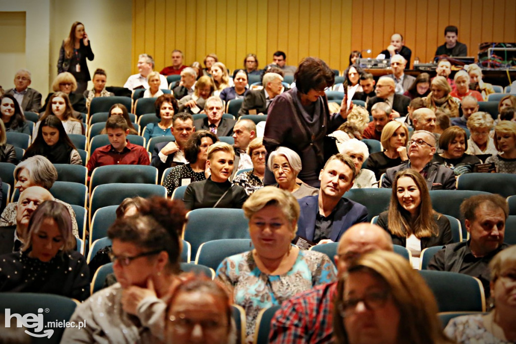 Koncert Andrzeja Szęszoła z zespołem i orkiestrą