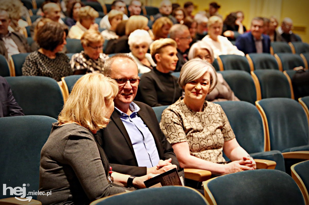 Koncert Andrzeja Szęszoła z zespołem i orkiestrą