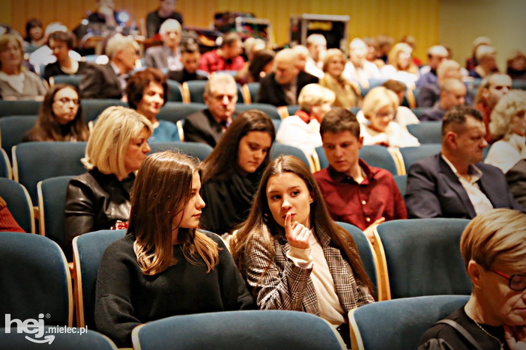 Koncert Andrzeja Szęszoła z zespołem i orkiestrą