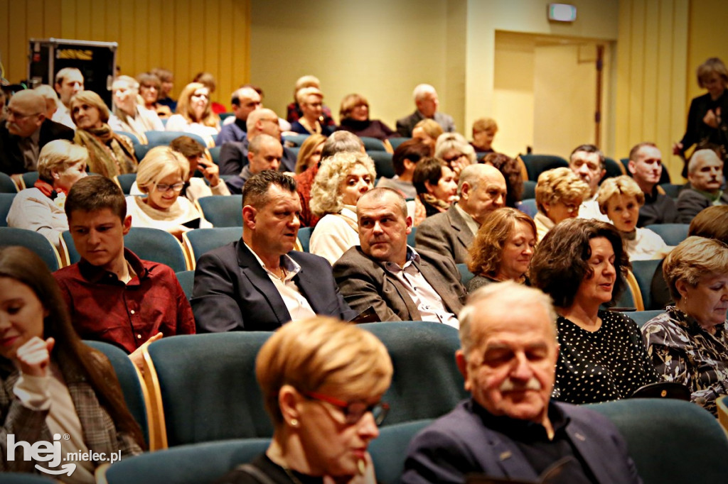 Koncert Andrzeja Szęszoła z zespołem i orkiestrą