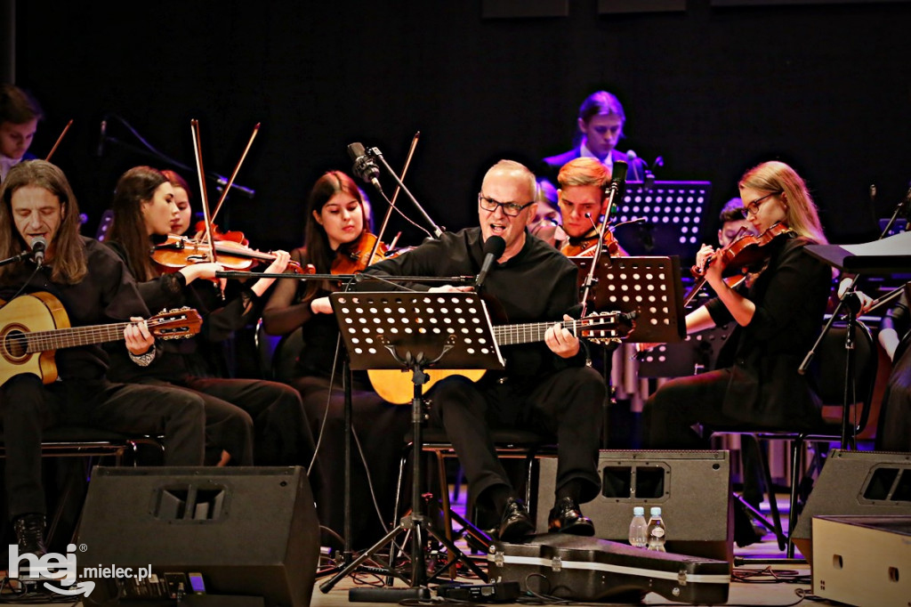 Koncert Andrzeja Szęszoła z zespołem i orkiestrą