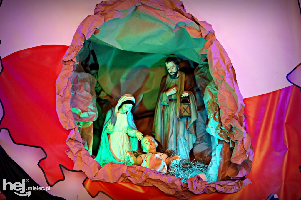 Parafii pięć, żłóbków osiem! Zobacz zdjęcia mieleckich szopek!