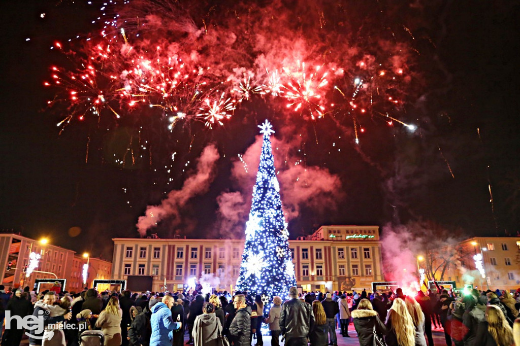 Mielczanie powitali 2019 rok na Placu AK
