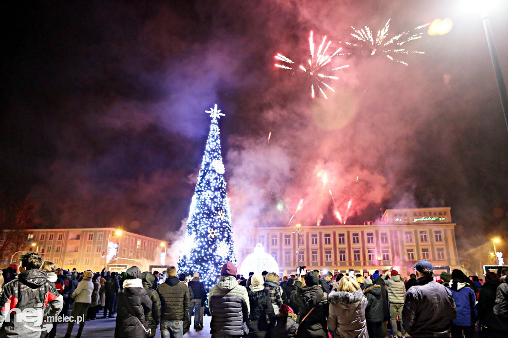 Mielczanie powitali 2019 rok na Placu AK