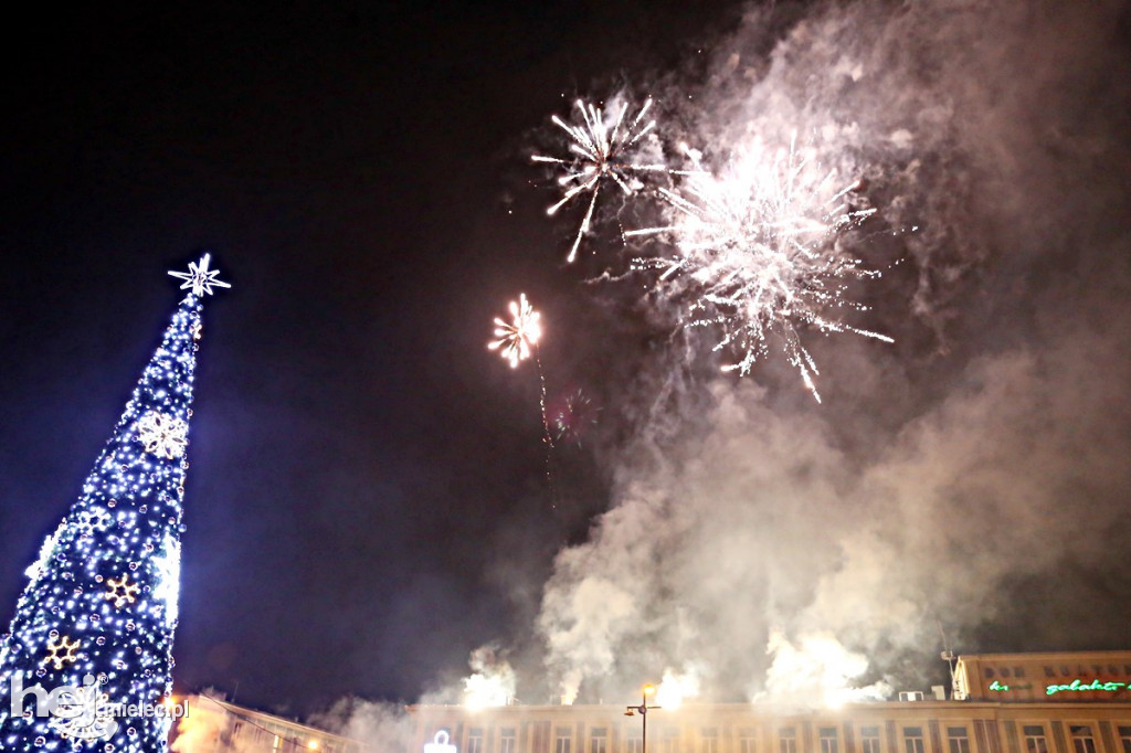 Mielczanie powitali 2019 rok na Placu AK