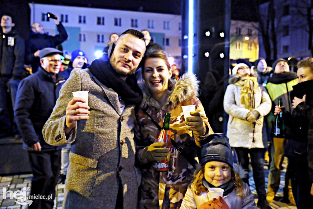 Mielczanie powitali 2019 rok na Placu AK