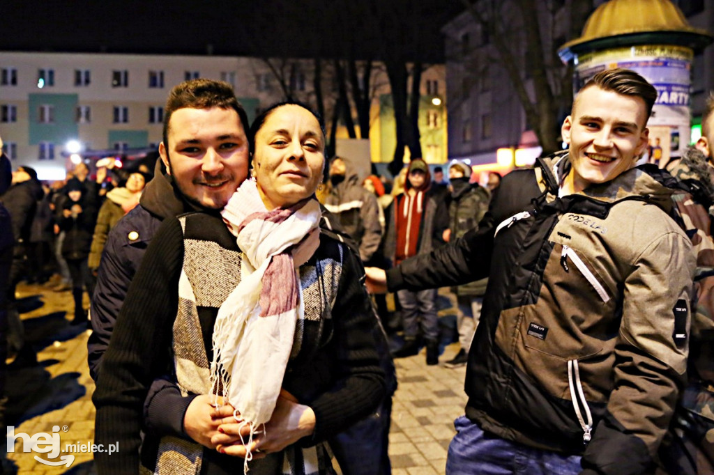 Mielczanie powitali 2019 rok na Placu AK