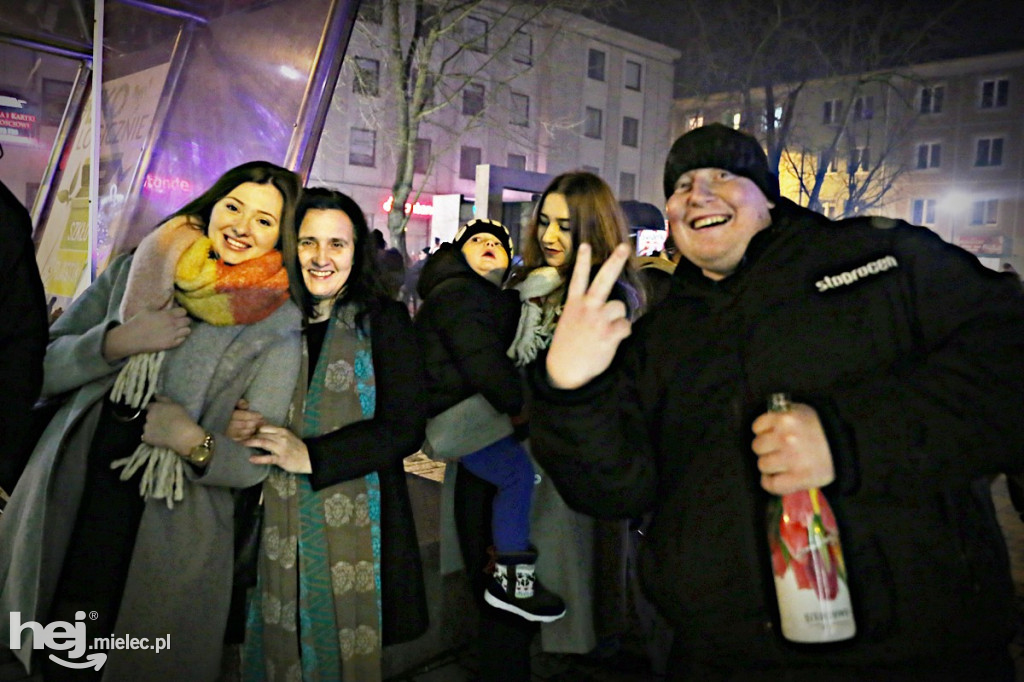 Mielczanie powitali 2019 rok na Placu AK