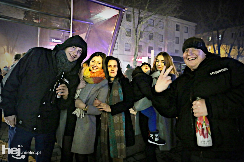 Mielczanie powitali 2019 rok na Placu AK