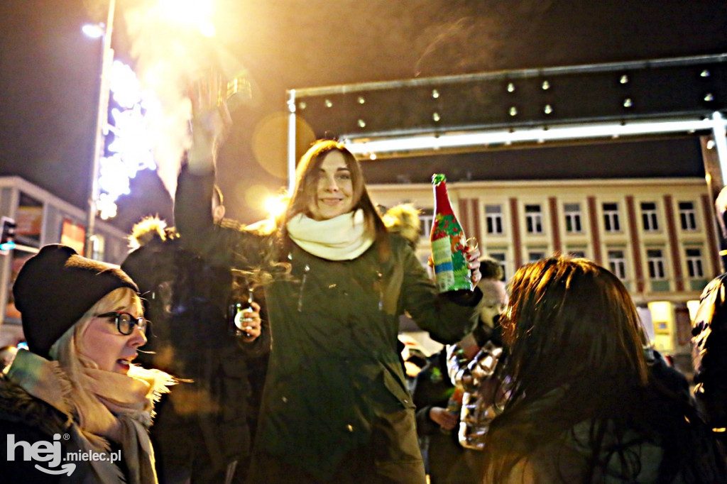 Mielczanie powitali 2019 rok na Placu AK