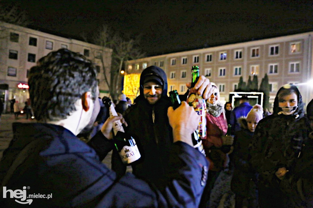 Mielczanie powitali 2019 rok na Placu AK