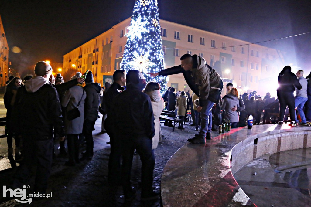 Mielczanie powitali 2019 rok na Placu AK
