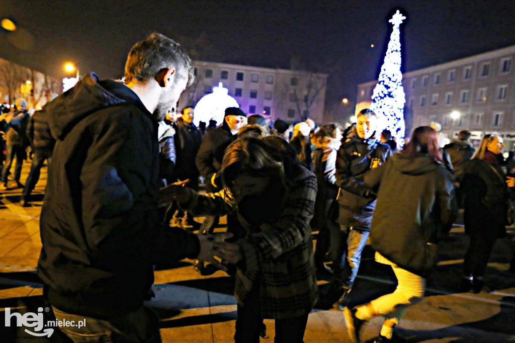 Mielczanie powitali 2019 rok na Placu AK