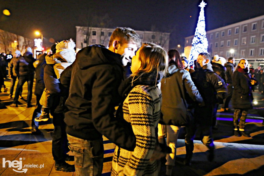 Mielczanie powitali 2019 rok na Placu AK