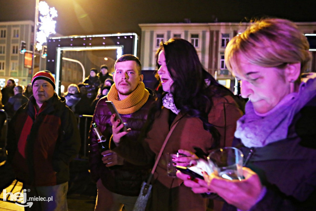 Mielczanie powitali 2019 rok na Placu AK