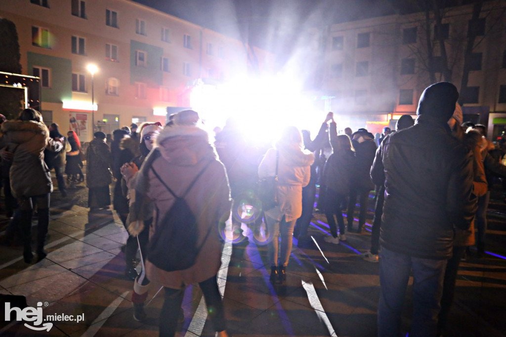 Mielczanie powitali 2019 rok na Placu AK