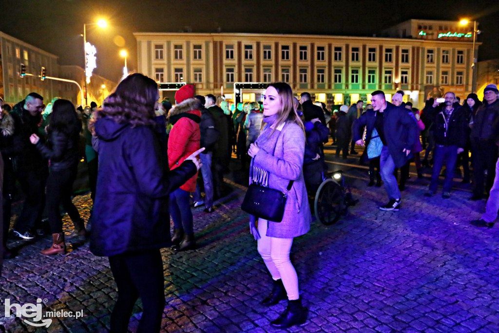 Mielczanie powitali 2019 rok na Placu AK