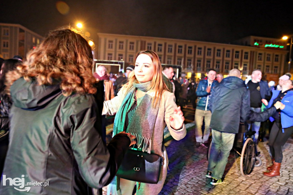 Mielczanie powitali 2019 rok na Placu AK