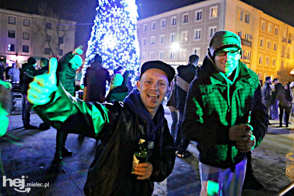 Mielczanie powitali 2019 rok na Placu AK