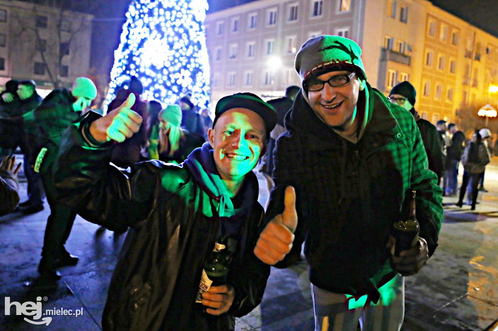 Mielczanie powitali 2019 rok na Placu AK