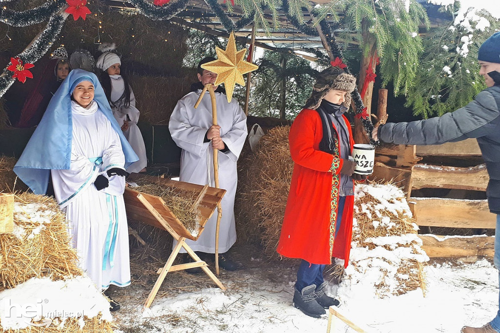 Trzech Króli odwiedziło żywą szopkę w Borkach Nizińskich