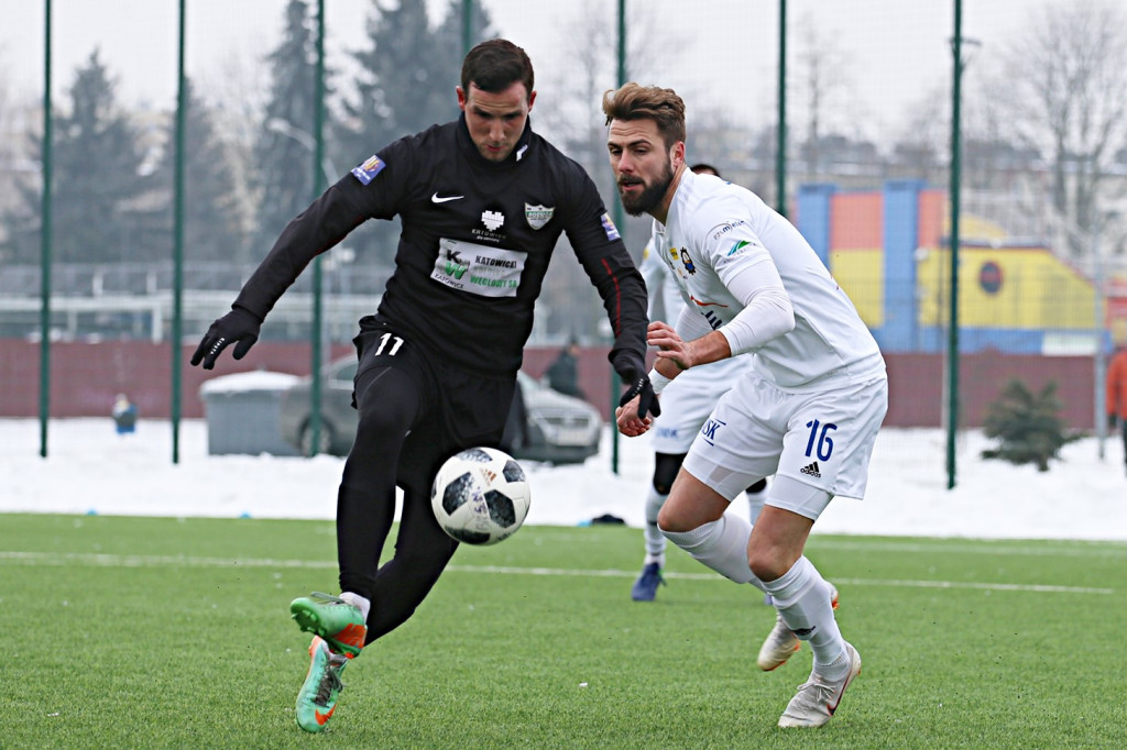 Sparing: Stal - Rozwój