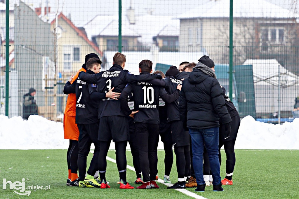 Sparing: Stal - Rozwój