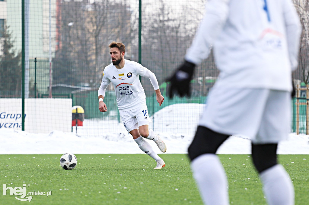 Sparing: Stal - Rozwój