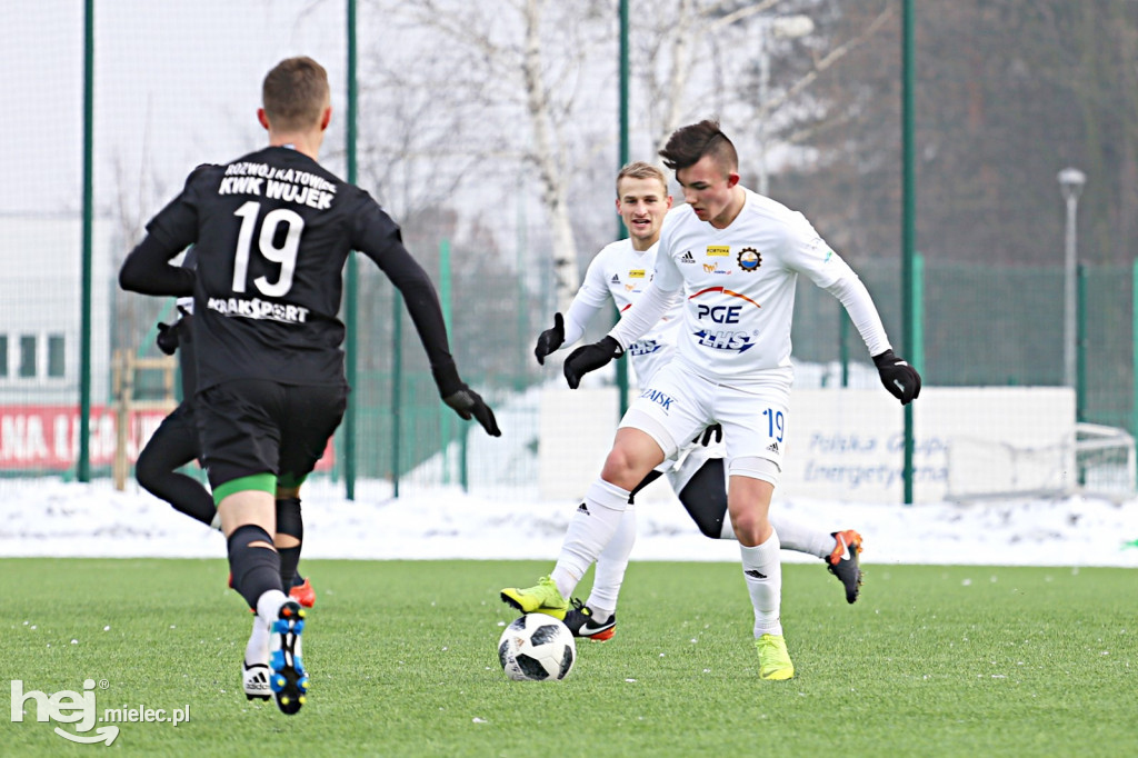 Sparing: Stal - Rozwój
