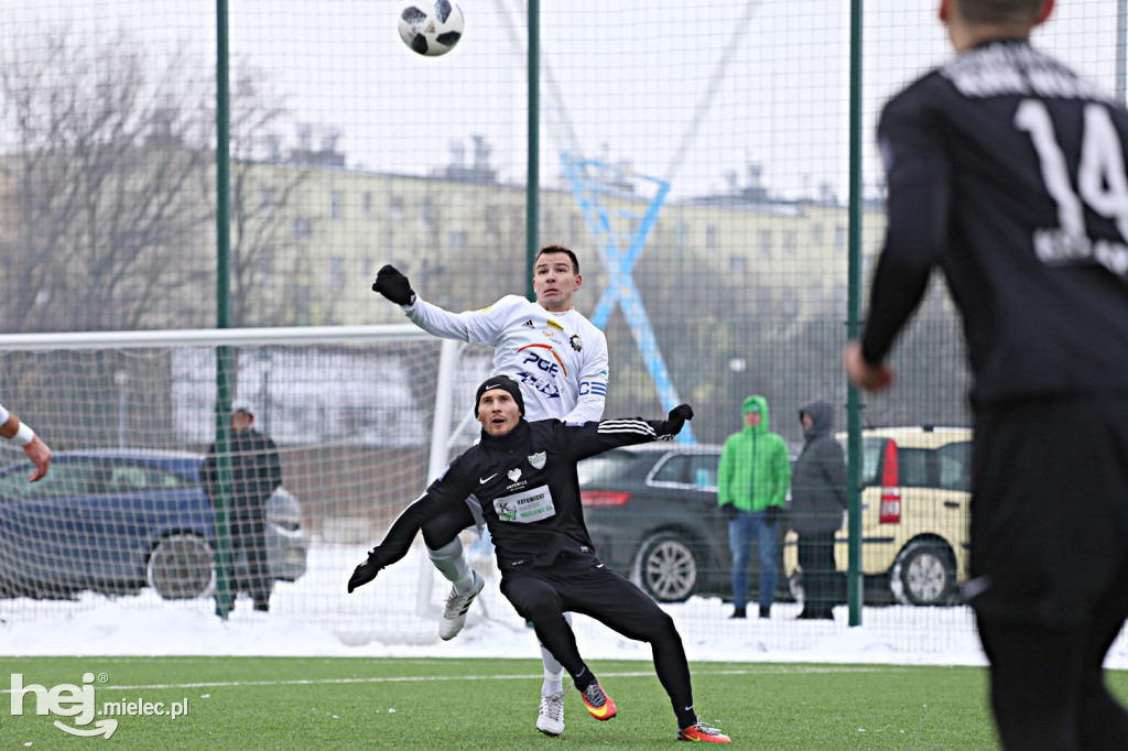 Sparing: Stal - Rozwój